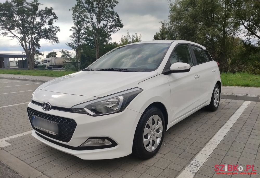 2016' Hyundai i20 photo #1