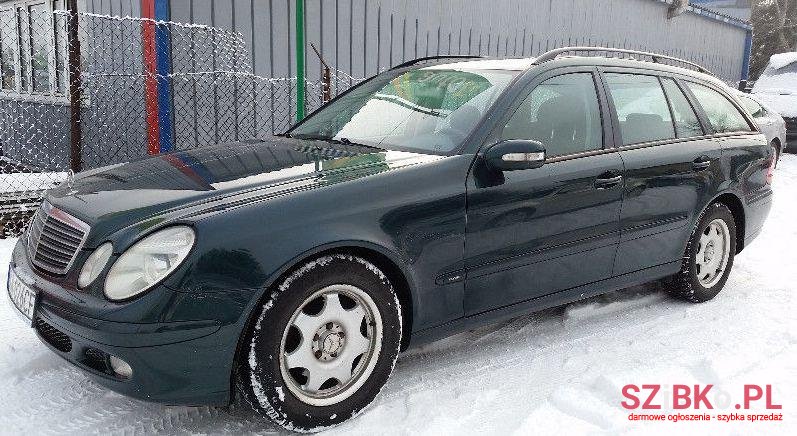 2004' Mercedes-Benz Klasa E photo #1