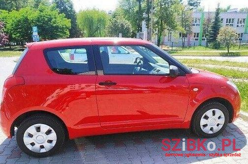 2010' Suzuki photo #1