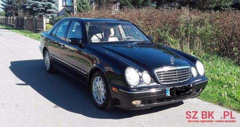 2001' Mercedes-Benz Klasa E photo #2