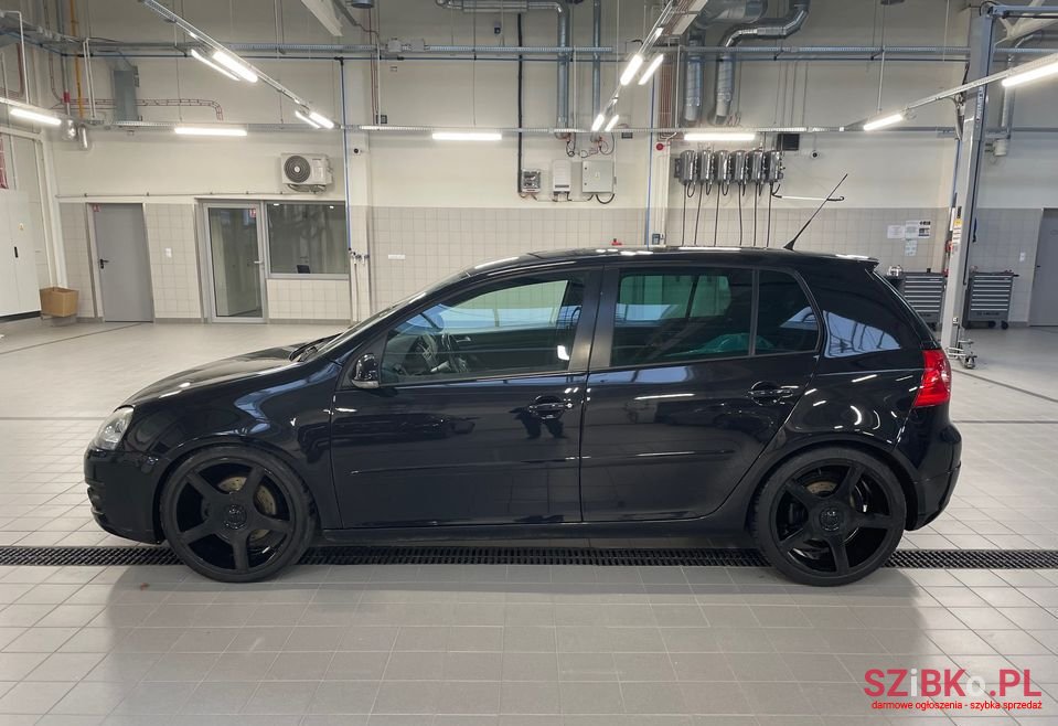 2006' Volkswagen Golf photo #2