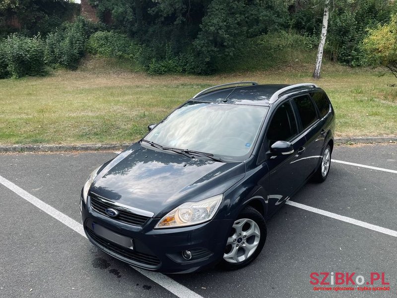 2010' Ford Focus photo #4