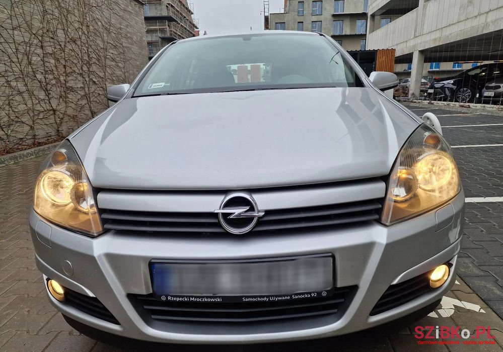 2006' Opel Astra Iii 1.6 Elegance photo #2