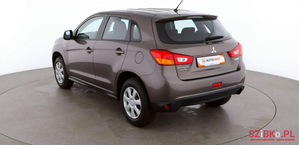 2013' Mitsubishi ASX photo #3