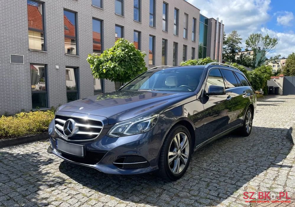 2013' Mercedes-Benz E-Class photo #1