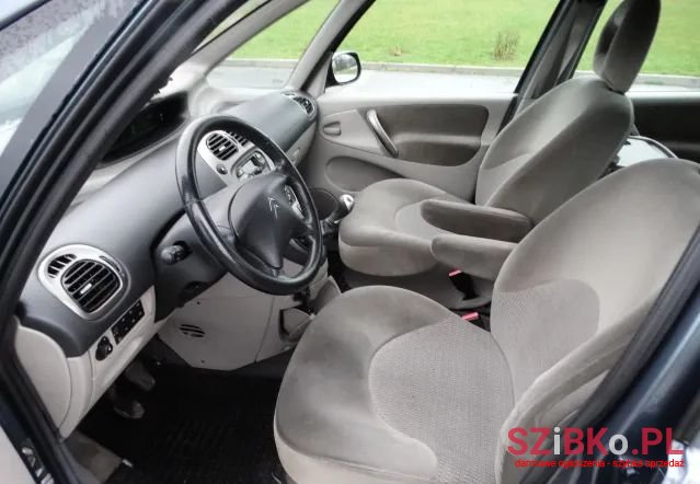2007' Citroen Xsara Picasso photo #6
