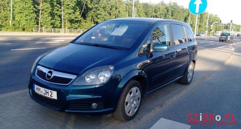 2007' Opel Zafira photo #1