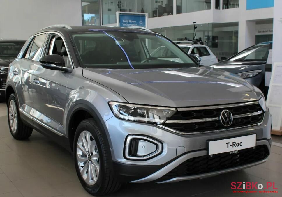 2022' Volkswagen T-Roc photo #3