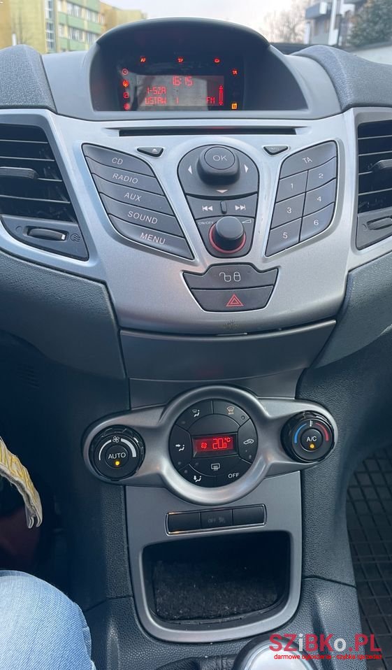 2011' Ford Fiesta 1.4 Tdci Ambiente photo #4