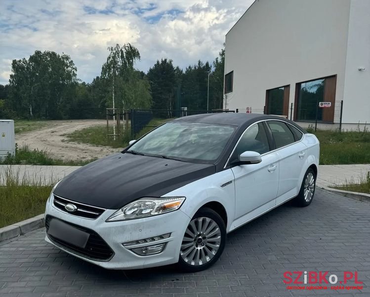 2011' Ford Mondeo photo #1