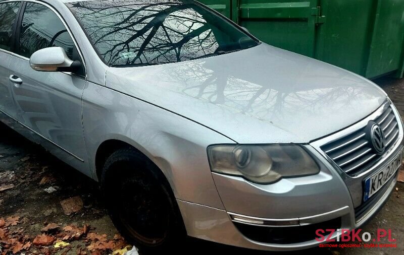 2006' Volkswagen Passat photo #1