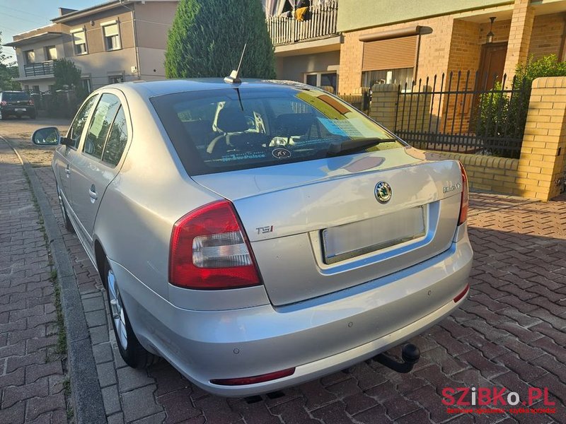 2012' Skoda Octavia 1.8 Tsi Ambition photo #2