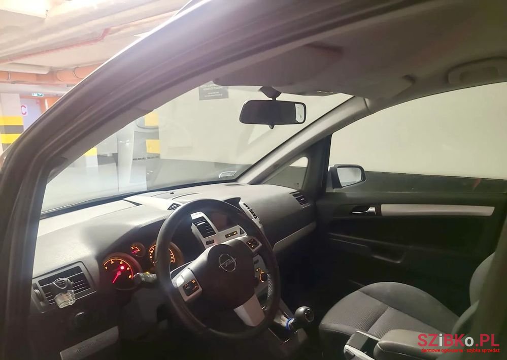 2005' Opel Zafira 1.9 Cdti Cosmo photo #4