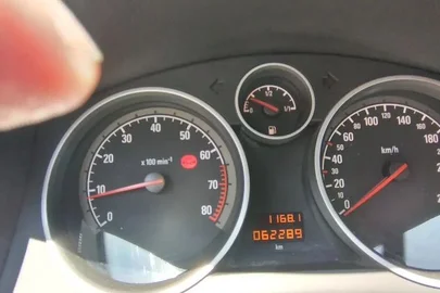 2010' Opel Astra Iii 1.6 Enjoy