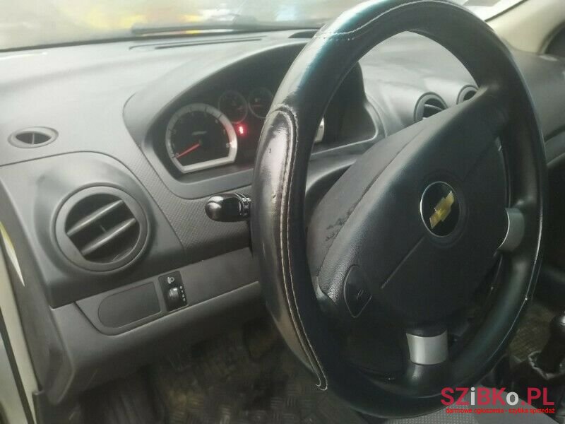 2009' Chevrolet Aveo photo #4