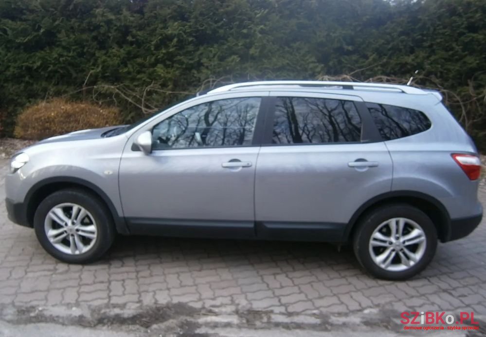 2010' Nissan Qashqai 2.0 Tekna photo #2