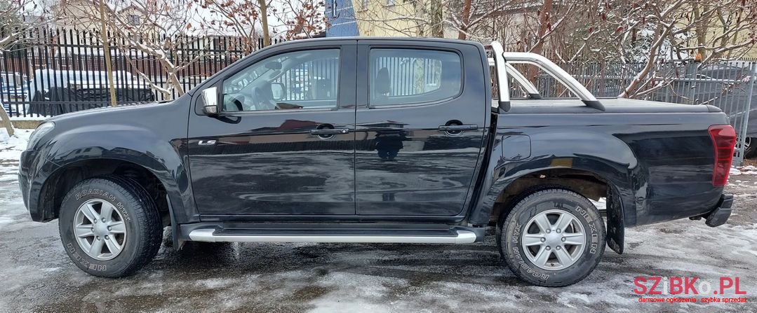 2015' Isuzu D-Max photo #3