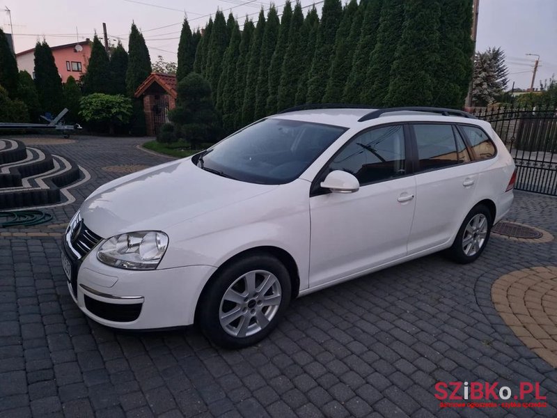 2009' Volkswagen Golf V 1.4 Trendline photo #3