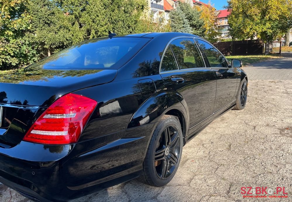 2013' Mercedes-Benz S-Class 500 4Matic photo #3