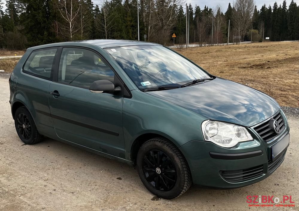 2005' Volkswagen Polo photo #3