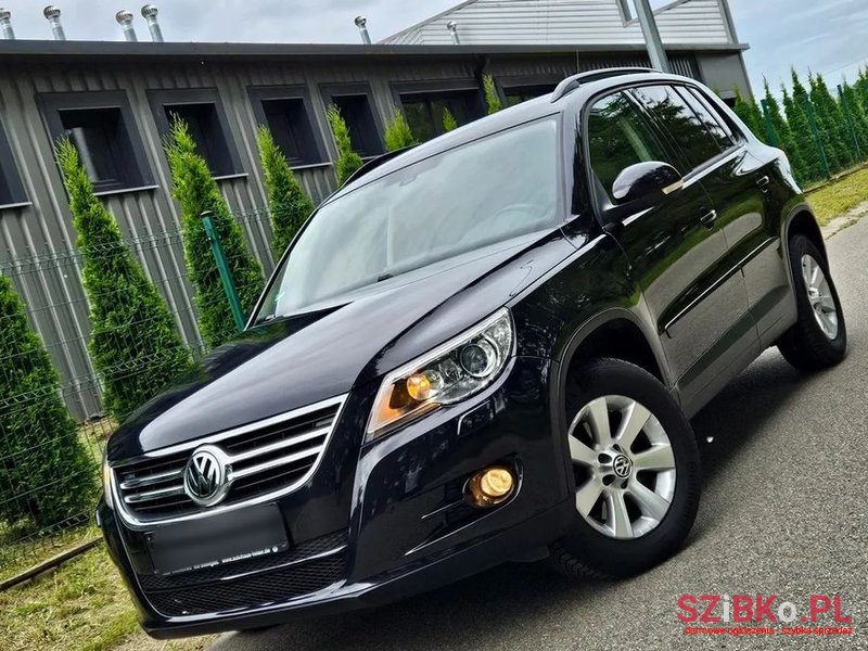2009' Volkswagen Tiguan photo #2