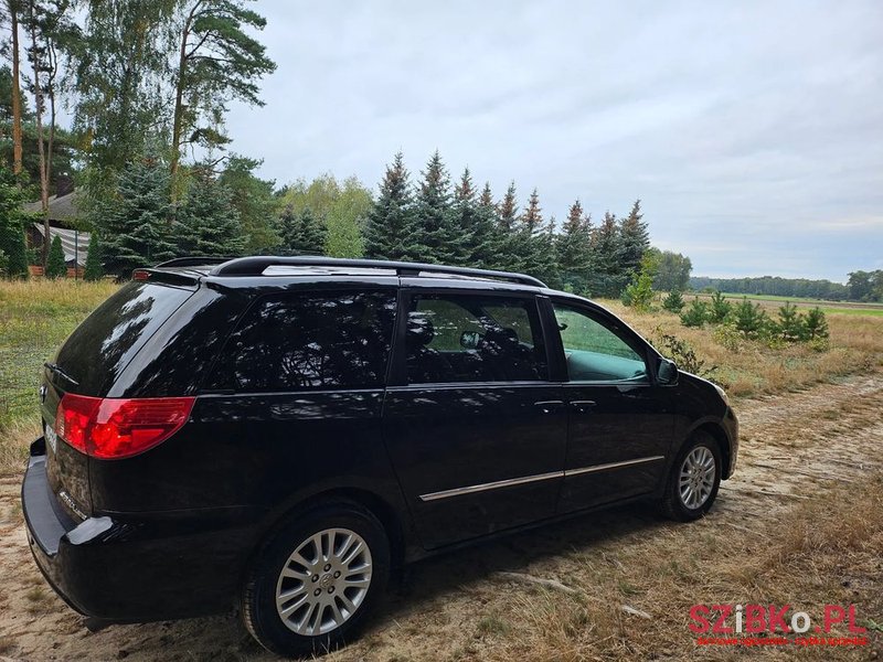 2008' Toyota Sienna 3.5 V6 Se photo #4