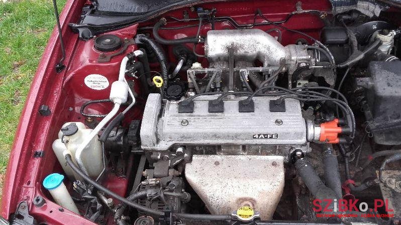 2000' Toyota Avensis photo #3