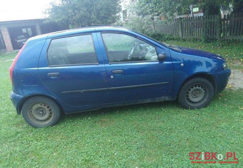 2002' Fiat Punto photo #1