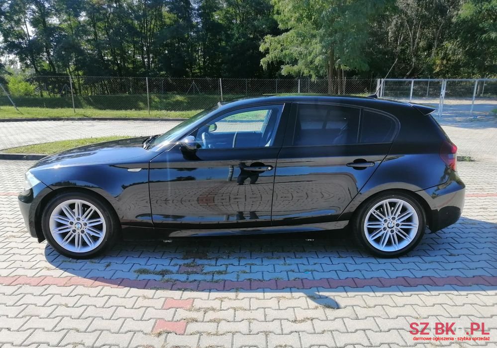 2009' BMW 1 Series photo #2