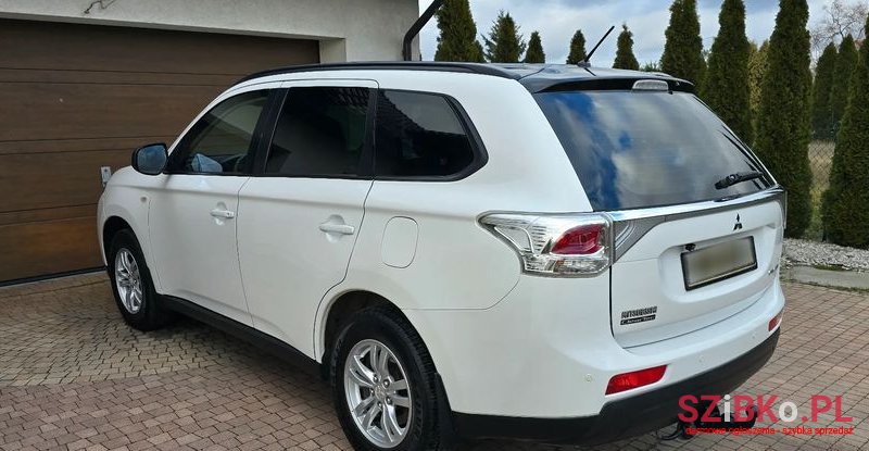 2014' Mitsubishi Outlander photo #6