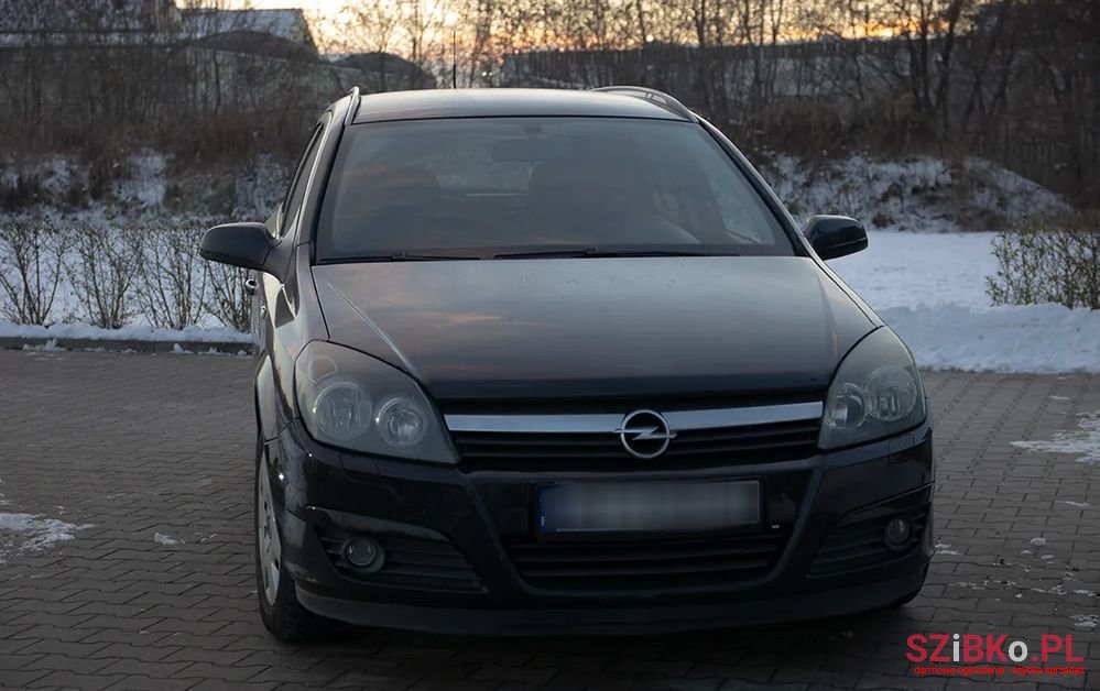 2006' Opel Astra photo #1