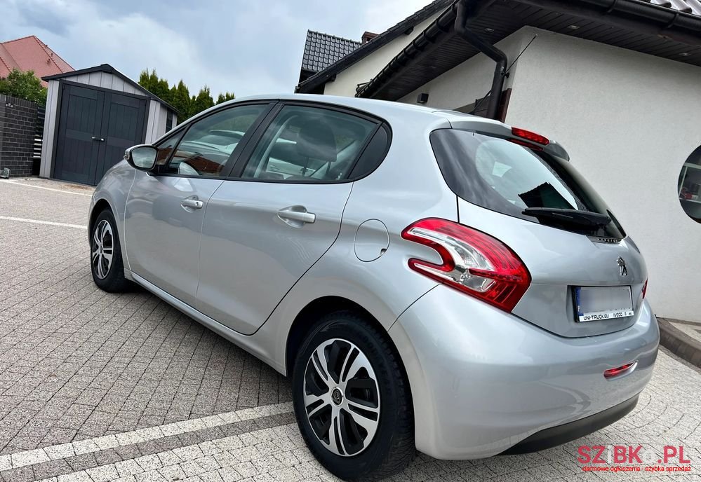 2012' Peugeot 208 1.4 Hdi Active Pack photo #4