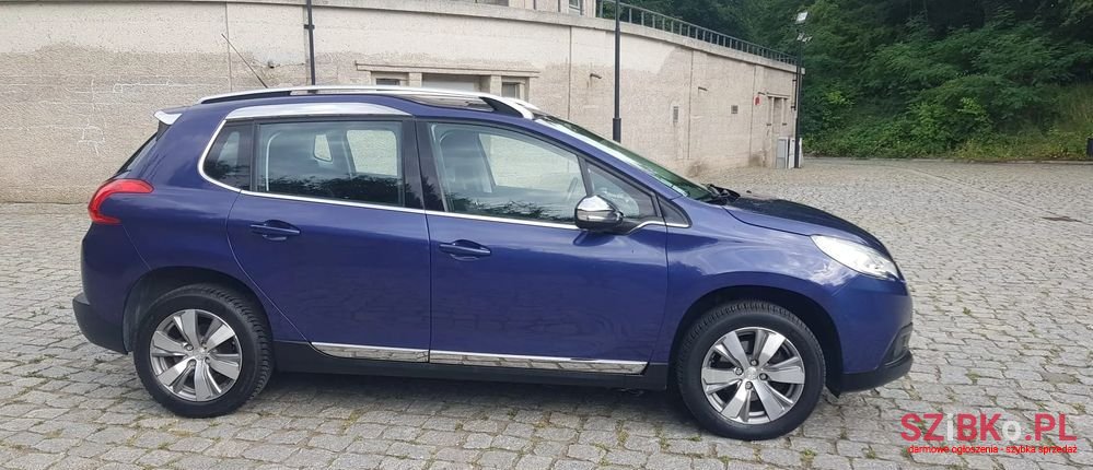 2015' Peugeot 2008 photo #6