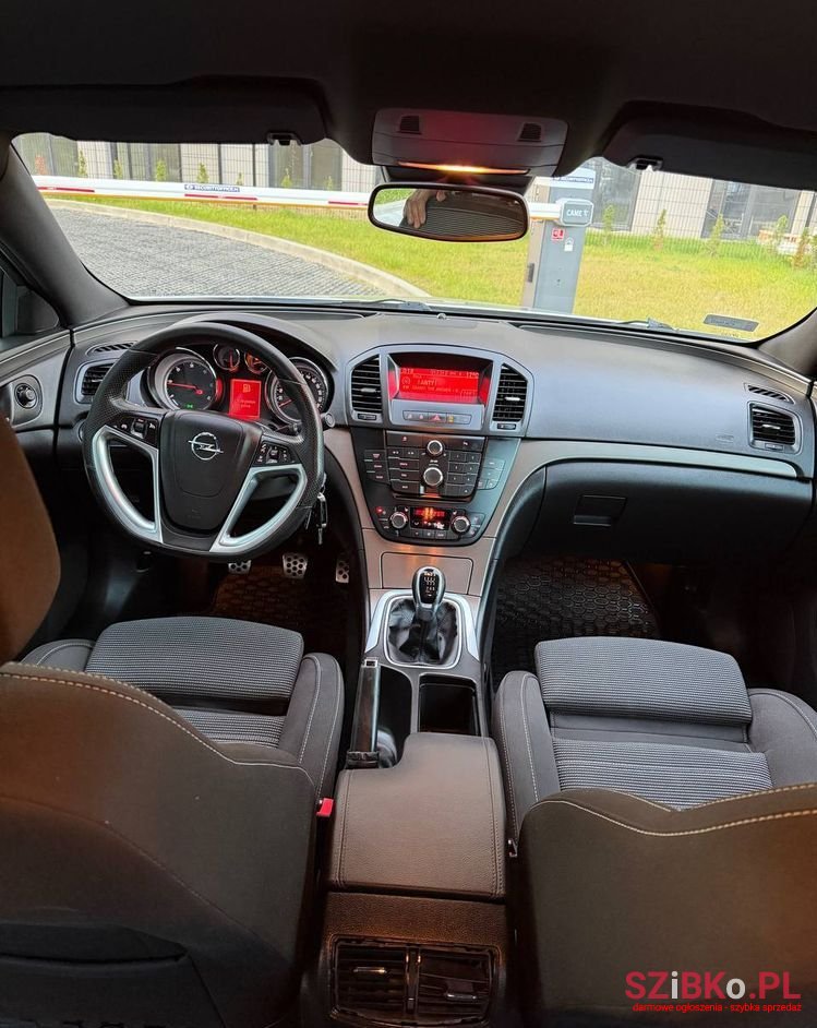 2011' Opel Insignia 2.0 Cdti Edition photo #3