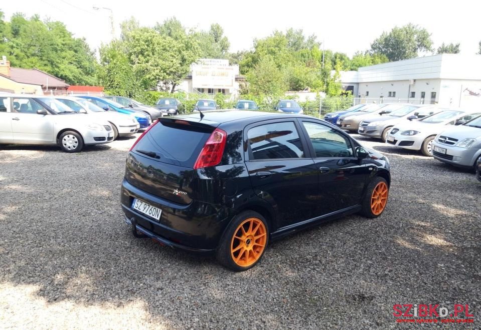 2009' Fiat Grande Punto photo #3