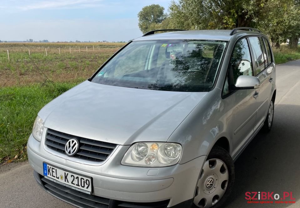 2003' Volkswagen Touran photo #2