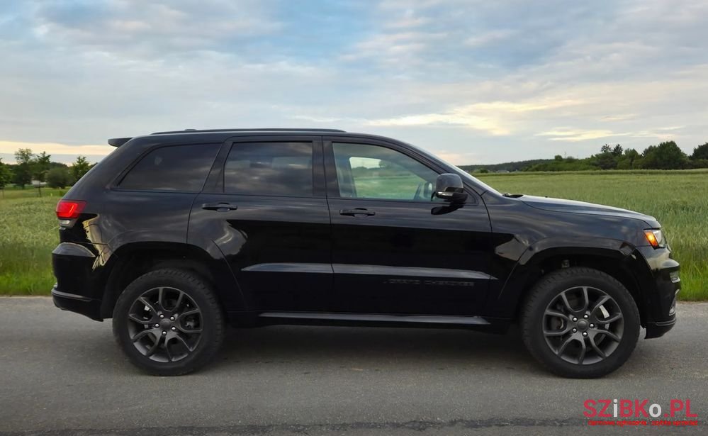 2021' Jeep Grand Cherokee 5.7 V8 Overland photo #4