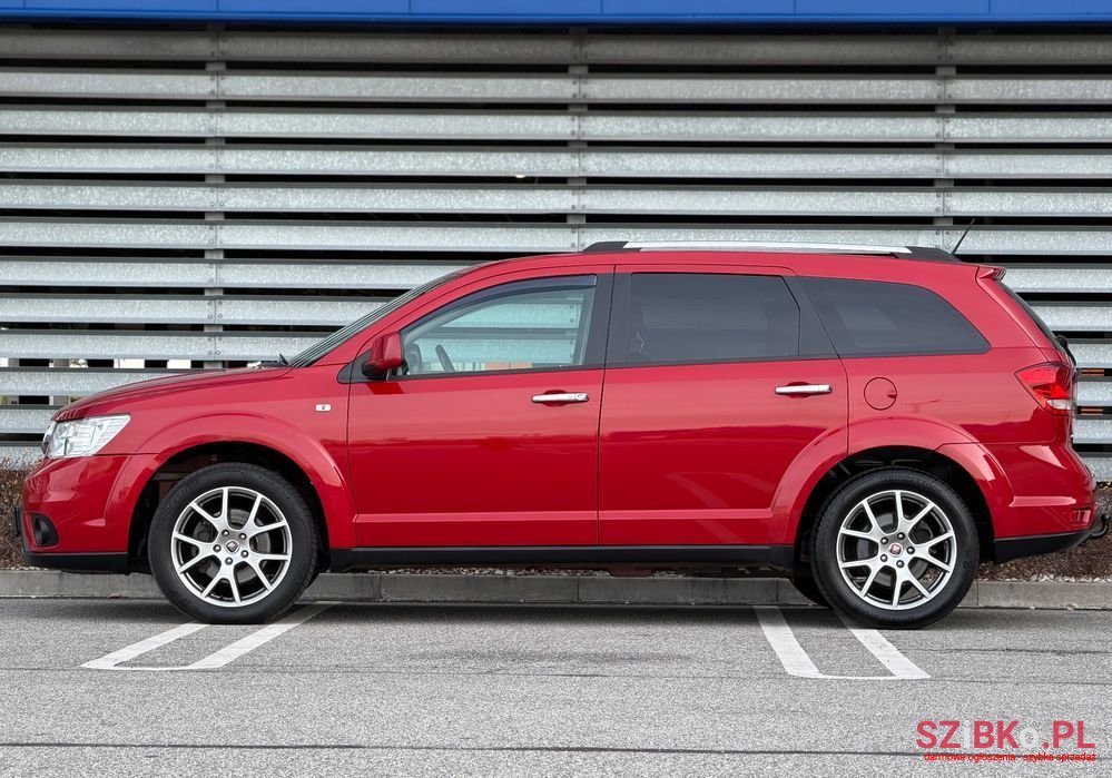 2015' Fiat Freemont photo #3