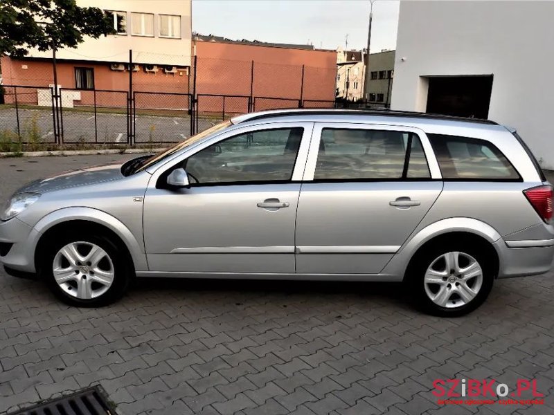 Opel Astra H Caravan Selection 110 Jahre 2009 used to buy in