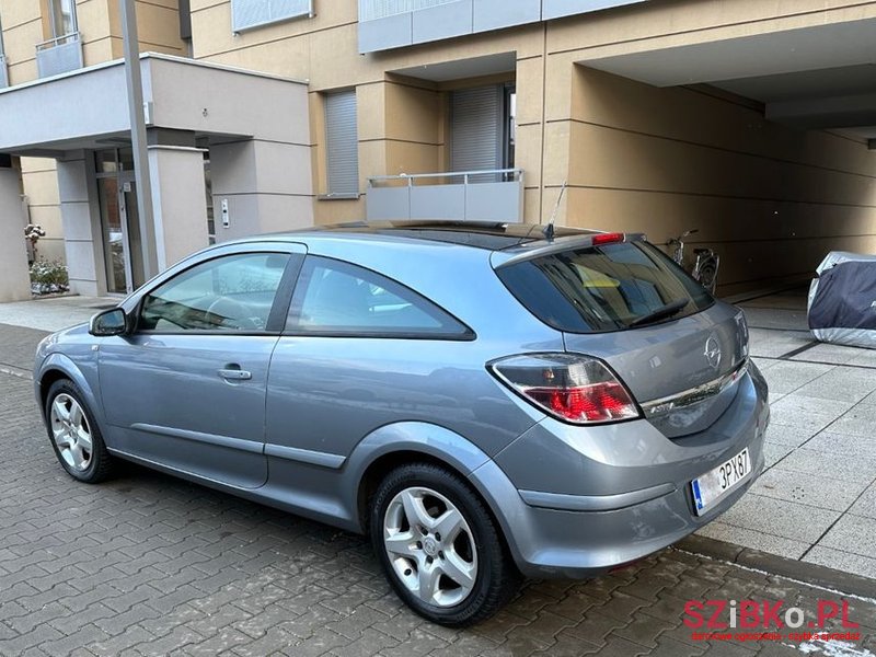 2008' Opel Astra photo #4