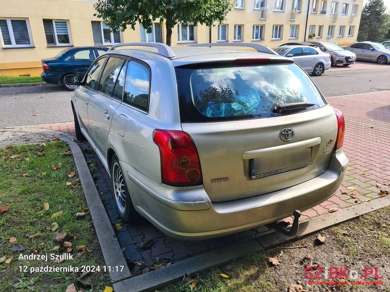 2003' Toyota Avensis photo #5