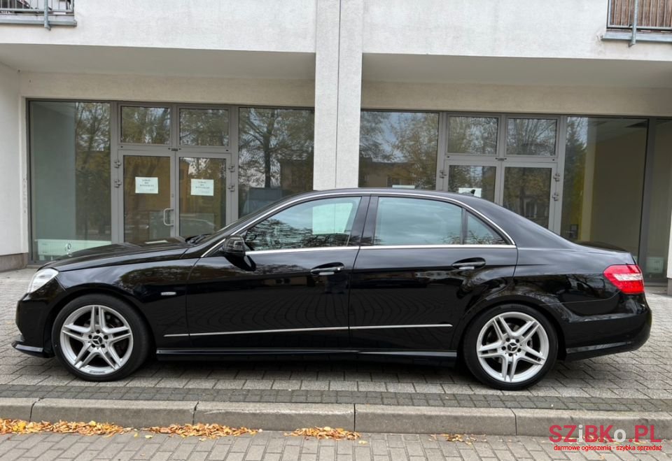 2011' Mercedes-Benz Klasa E photo #6