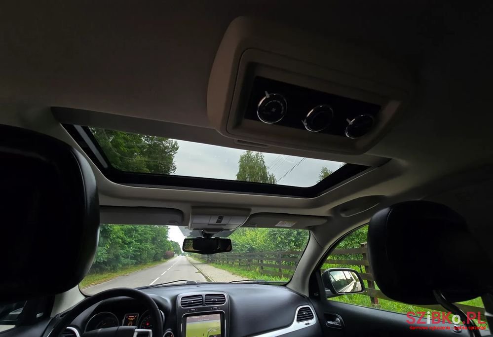 2014' Fiat Freemont photo #5