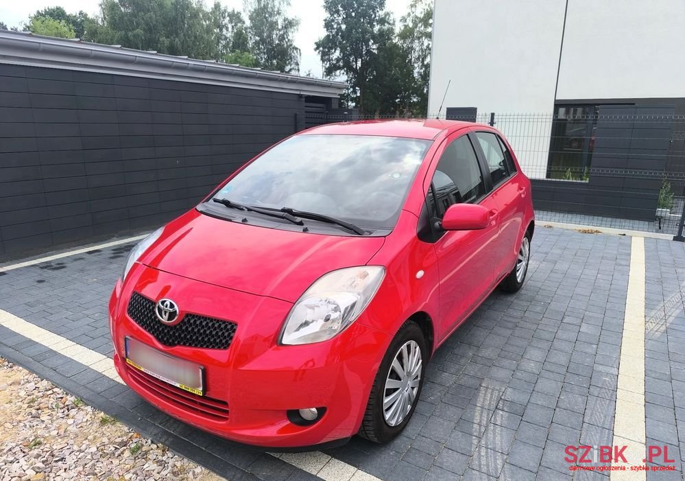 2008' Toyota Yaris 1.3 Vvt-I Sol photo #1