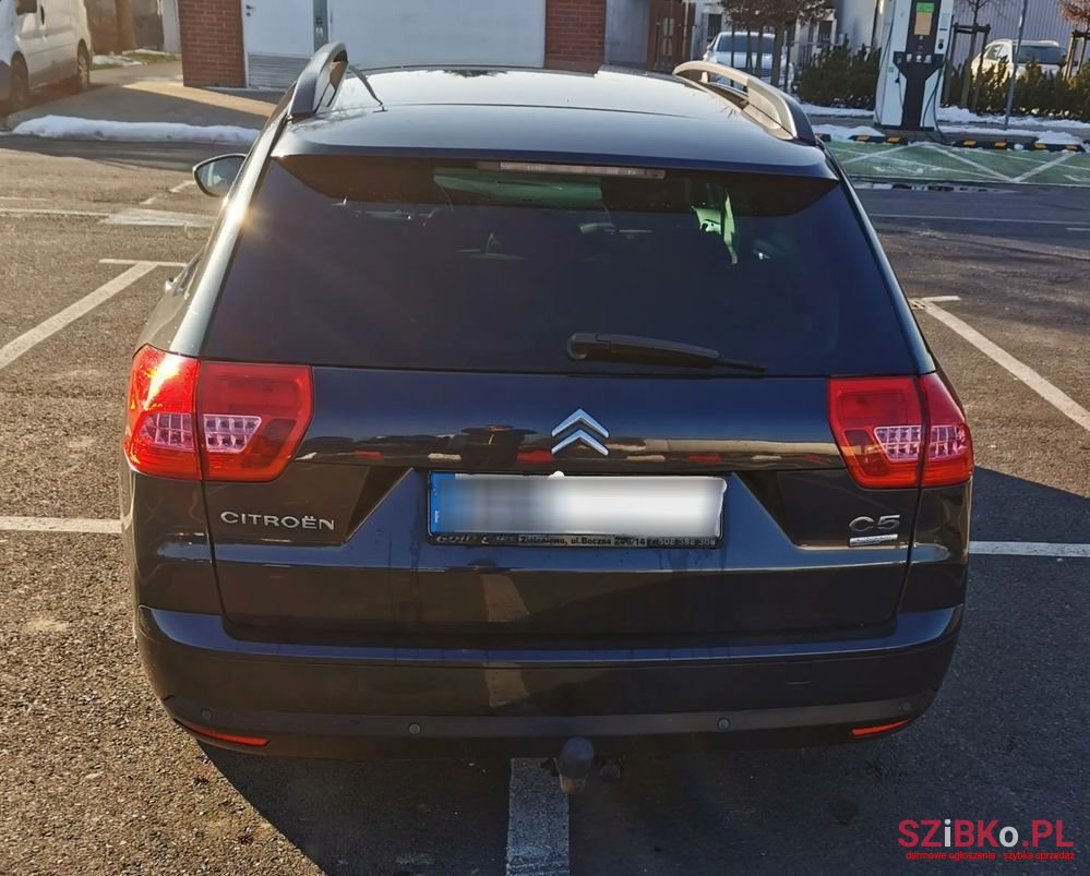 2010' Citroen C5 Tourer photo #2