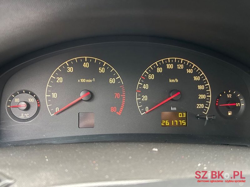 2002' Opel Vectra 1.8 Club photo #6