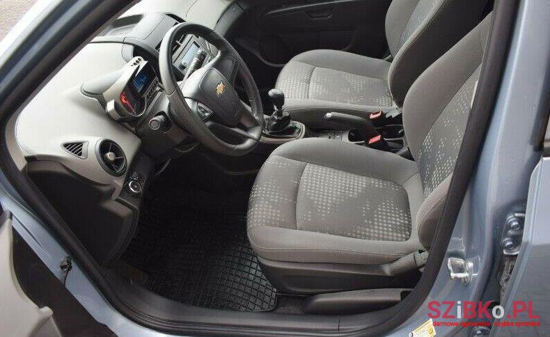 2013' Chevrolet Aveo photo #2