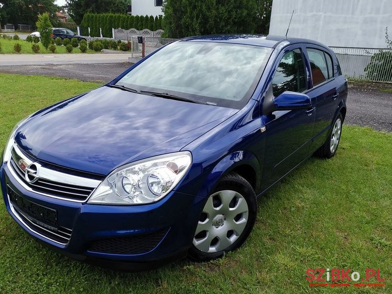 2007' Opel Astra Iii 1.6 Elegance photo #1