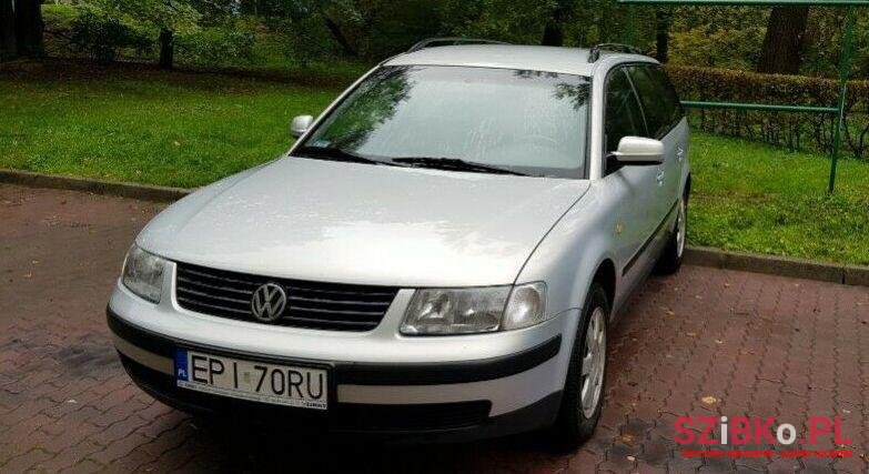 1999' Volkswagen Passat photo #1