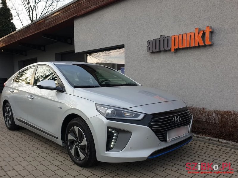 2019' Hyundai Ioniq photo #1